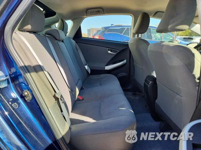 Zdjęcie 10 z 12 samochodu: 2015 TOYOTA PRIUS TWO VIN:JTDKN3DU1F1982343 - miniatura