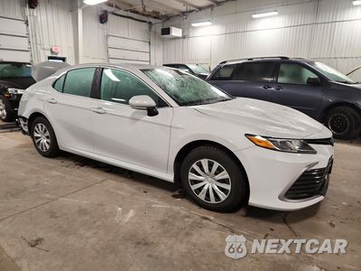 Czwarte zdjęcie samochodu z boku: 2024 TOYOTA CAMRY LE VIN:4T1C31AKXRU075509 - miniatura
