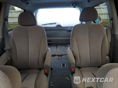 Zdjęcie 10 z 13 samochodu: 2011 KIA SEDONA LX VIN:KNDMG4C75B6401928 - miniatura