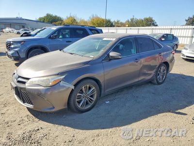 2015 TOYOTA CAMRY SE 4T1BF1FK3FU112925 - główne zdjęcie licytacji z USA - miniatura