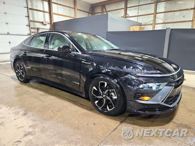 Czwarte zdjęcie samochodu z boku: 2025 HYUNDAI SONATA SEL VIN:KMHL64JA1SA496333 - miniatura