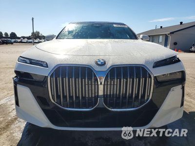 Piąte zdjęcie samochodu w środku: 2024 BMW 760 XI VIN:WBA33EJ0XRCR41643 - miniatura