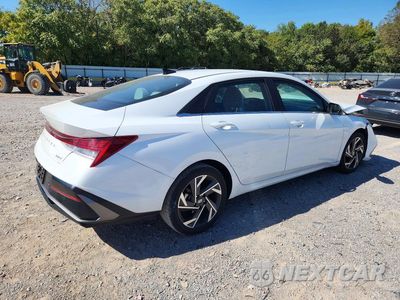 Trzecie zdjęcie samochodu z tyłu: 2024 HYUNDAI ELANTRA LIMITED VIN:KMHLP4DG4RU772042 - miniatura