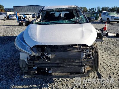 Piąte zdjęcie samochodu w środku: 2021 NISSAN KICKS S VIN:3N1CP5BV3ML469223 - miniatura