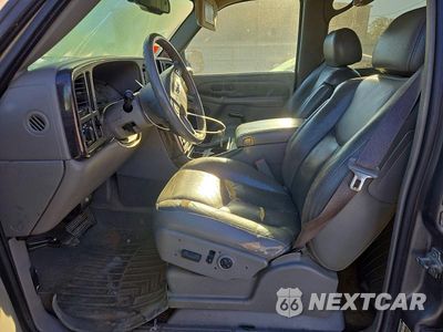 Zdjęcie 7 z 13 samochodu: 2005 GMC YUKON DENALI VIN:1GKEK63U65J153389 - miniatura