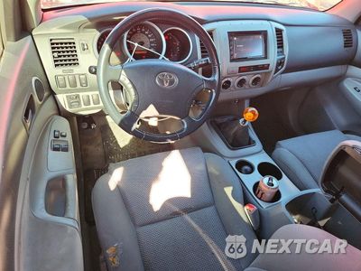 Zdjęcie 8 z 13 samochodu: 2005 TOYOTA TACOMA X-RUNNER V6 VIN:5TETU22N25Z001017 - miniatura