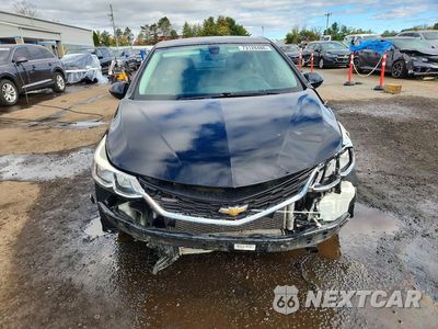 Piąte zdjęcie samochodu w środku: 2017 CHEVROLET CRUZE LS VIN:1G1BC5SM8H7171927 - miniatura