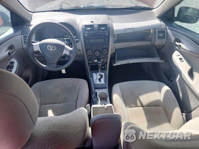 Zdjęcie 8 z 12 samochodu: 2010 TOYOTA COROLLA LE VIN:1NXBU4EE5AZ310904 - miniatura
