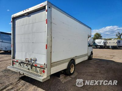 Trzecie zdjęcie samochodu z tyłu: 2007 FORD ECONOLINE E450 SUPER DUTY CUTAWAY VAN VIN:1FDXE45S07DA18028 - miniatura