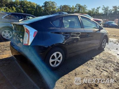 Trzecie zdjęcie samochodu z tyłu: 2014 TOYOTA PRIUS TWO VIN:JTDKN3DU1E0363066 - miniatura