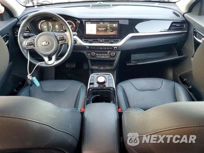 Zdjęcie 8 z 13 samochodu: 2020 KIA NIRO EX PREMIUM VIN:KNDCE3LG7L5052984 - miniatura