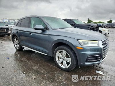 Czwarte zdjęcie samochodu z boku: 2018 AUDI Q5 PREMIUM VIN:WA1ANAFY9J2013788 - miniatura