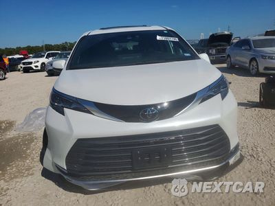 Piąte zdjęcie samochodu w środku: 2026 TOYOTA SIENNA PLATINUM 7-PASSENGER VIN:5TDESKFC6TS242533 - miniatura