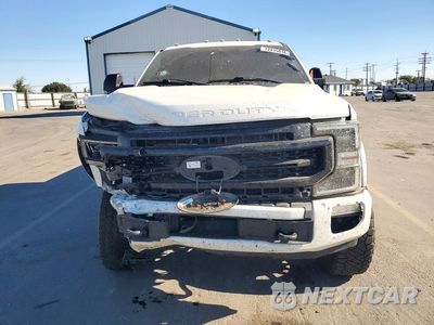 Piąte zdjęcie samochodu w środku: 2022 FORD F350 SUPER DUTY VIN:1FT8W3BT3NEF50913 - miniatura