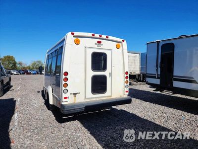 Trzecie zdjęcie samochodu z tyłu: 2017 FORD ECONOLINE E350 SUPER DUTY CUTAWAY VAN VIN:1FDEE3FS6HDC58606 - miniatura