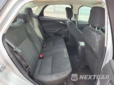 Zdjęcie 10 z 13 samochodu: 2017 FORD FOCUS SE VIN:1FADP3F25HL317294 - miniatura