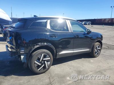 Trzecie zdjęcie samochodu z tyłu: 2026 NISSAN KICKS SV VIN:3N8AP6CE7TL312905 - miniatura