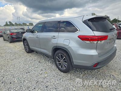 Drugie zdjęcie samochodu z przodu: 2019 TOYOTA HIGHLANDER XLE VIN:5TDKZRFH5KS348036 - miniatura