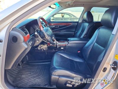 Zdjęcie 7 z 12 samochodu: 2007 LEXUS LS 460L VIN:JTHGL46F875018279 - miniatura