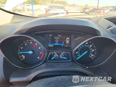 Zdjęcie 9 z 13 samochodu: 2016 FORD ESCAPE S VIN:1FMCU0F79GUA03323 - miniatura
