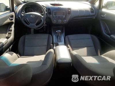 Zdjęcie 8 z 12 samochodu: 2016 KIA FORTE LX VIN:KNAFX4A68G5500787 - miniatura