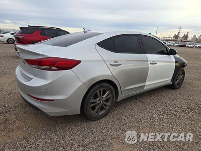 Trzecie zdjęcie samochodu z tyłu: 2018 HYUNDAI ELANTRA SEL VIN:5NPD84LF1JH296815 - miniatura