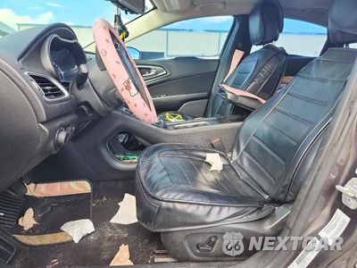 Zdjęcie 7 z 12 samochodu: 2015 CHRYSLER 200 LIMITED VIN:1C3CCCAB9FN602109 - miniatura