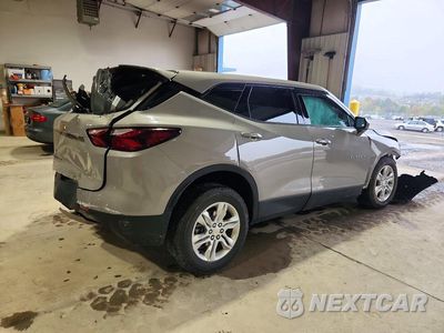 Trzecie zdjęcie samochodu z tyłu: 2021 CHEVROLET BLAZER 2LT VIN:3GNKBHR40MS519014 - miniatura
