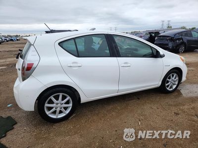 Trzecie zdjęcie samochodu z tyłu: 2013 TOYOTA PRIUS C THREE VIN:JTDKDTB35D1058871 - miniatura