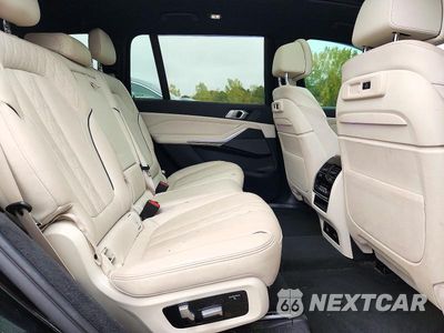 Zdjęcie 11 z 13 samochodu: 2022 BMW X7 M50I VIN:5UXCX6C08N9N04403 - miniatura