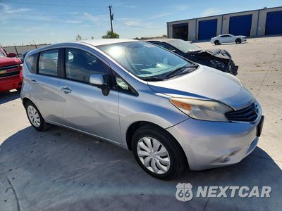 Czwarte zdjęcie samochodu z boku: 2014 NISSAN VERSA NOTE S VIN:3N1CE2CP1EL384144 - miniatura