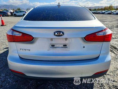 Zdjęcie 6 z 13 samochodu: 2015 KIA FORTE LX VIN:KNAFK4A65F5296303 - miniatura