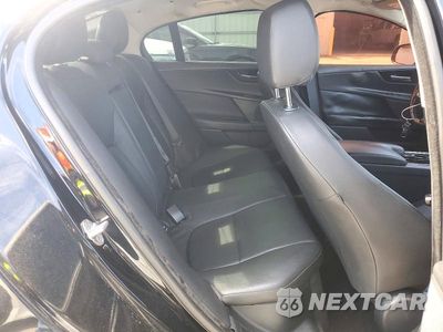 Zdjęcie 10 z 12 samochodu: 2017 JAGUAR XE VIN:SAJAR4BG5HA962524 - miniatura