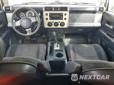 Zdjęcie 8 z 13 samochodu: 2008 TOYOTA FJ CRUISER BASE VIN:JTEZU11FX8K003455 - miniatura