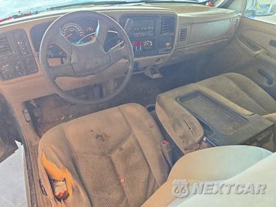 Zdjęcie 8 z 12 samochodu: 2003 CHEVROLET SILVERADO K2500 HEAVY DUTY VIN:1GCHK29103E210464 - miniatura