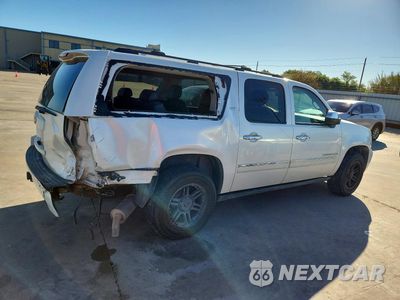 Trzecie zdjęcie samochodu z tyłu: 2013 CHEVROLET SUBURBAN K1500 LTZ VIN:1GNSKKE79DR100739 - miniatura