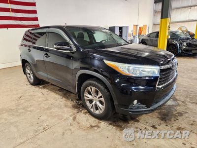 Czwarte zdjęcie samochodu z boku: 2015 TOYOTA HIGHLANDER LE PLUS VIN:5TDBKRFH5FS223502 - miniatura