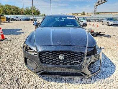 Piąte zdjęcie samochodu w środku: 2024 JAGUAR XF R-DYNAMIC SE VIN:SAJBL4GX7RCY93579 - miniatura