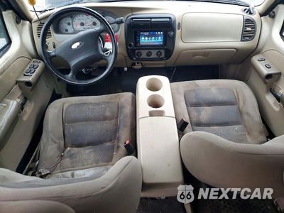 Zdjęcie 8 z 12 samochodu: 2003 FORD EXPLORER SPORT TRAC VIN:1FMZU67E53UC31730 - miniatura