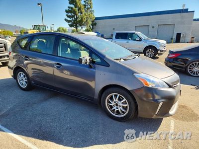 Czwarte zdjęcie samochodu z boku: 2014 TOYOTA PRIUS V THREE VIN:JTDZN3EU8EJ009276 - miniatura
