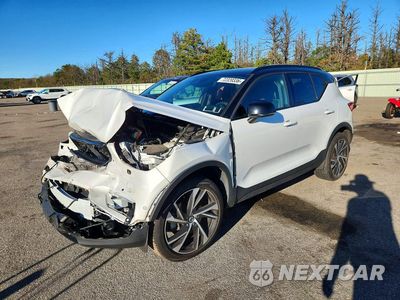 2019 VOLVO XC40 T5 R-DESIGN YV4162UM3K2104403 - główne zdjęcie licytacji z USA - miniatura