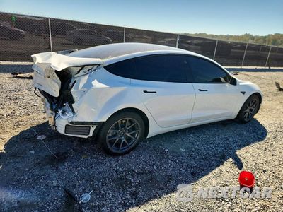 Trzecie zdjęcie samochodu z tyłu: 2022 TESLA MDL 3 VIN:5YJ3E1EB1NF205558 - miniatura