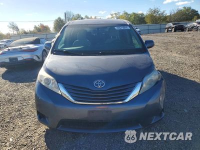 Piąte zdjęcie samochodu w środku: 2017 TOYOTA SIENNA LE VIN:5TDKZ3DC8HS819996 - miniatura