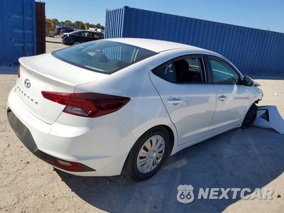 Trzecie zdjęcie samochodu z tyłu: 2019 HYUNDAI ELANTRA SE VIN:5NPD74LF1KH473562 - miniatura