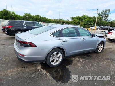 Trzecie zdjęcie samochodu z tyłu: 2025 HONDA ACCORD LX VIN:1HGCY1F23SA075634 - miniatura