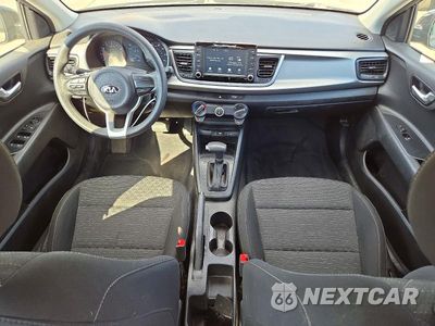 Zdjęcie 8 z 12 samochodu: 2020 KIA RIO LX VIN:3KPA24AD3LE288454 - miniatura