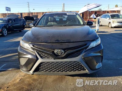 Piąte zdjęcie samochodu w środku: 2019 TOYOTA CAMRY SE VIN:4T1B11HK0KU203267 - miniatura