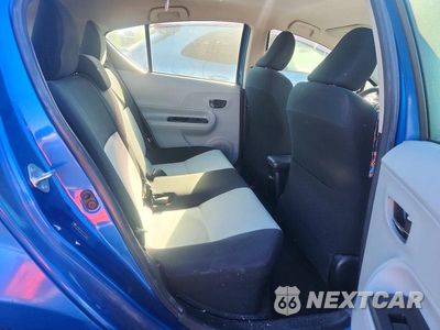 Zdjęcie 11 z 13 samochodu: 2014 TOYOTA PRIUS C TWO VIN:JTDKDTB31E1073840 - miniatura