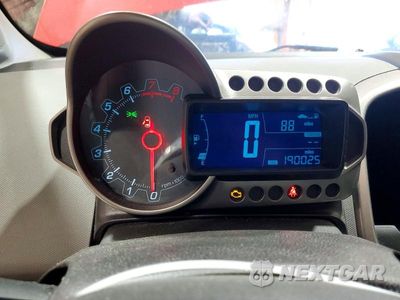 Zdjęcie 9 z 12 samochodu: 2016 CHEVROLET SONIC LS VIN:1G1JB5SH1G4107777 - miniatura