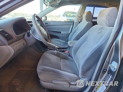Zdjęcie 7 z 12 samochodu: 2005 TOYOTA CAMRY STANDARD VIN:4T1BE32KX5U944653 - miniatura